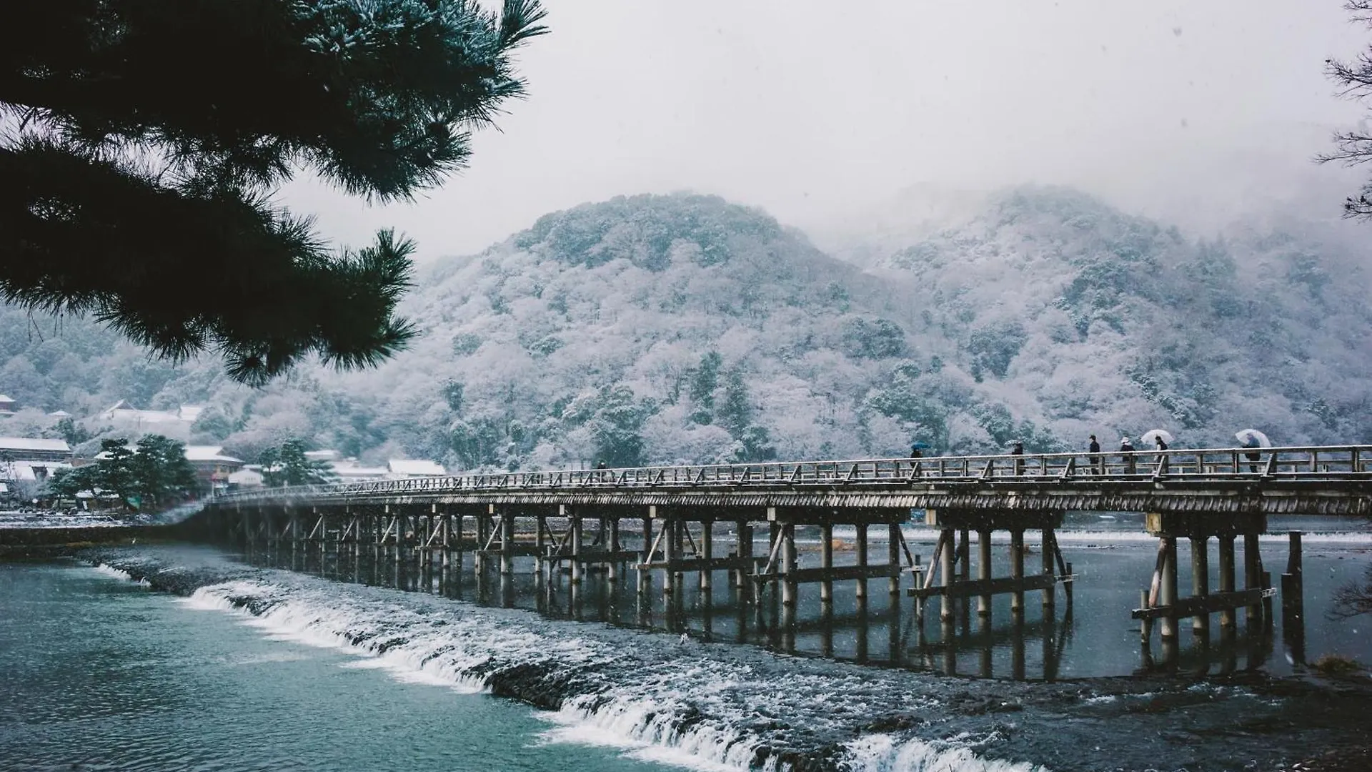 Отель Tokyu Stay Kyoto Sanjo-Karasuma