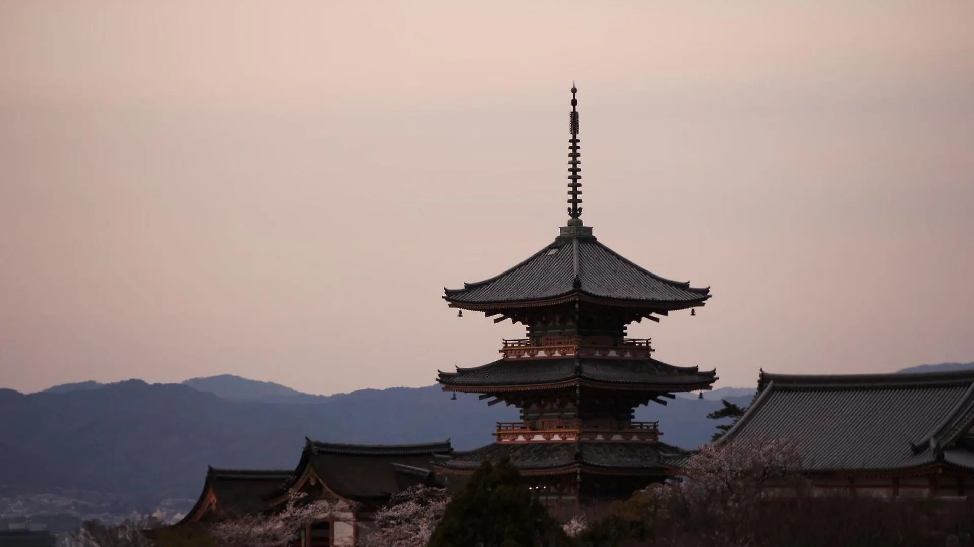 Tokyu Stay Kyoto Sanjo-Karasuma Hotel